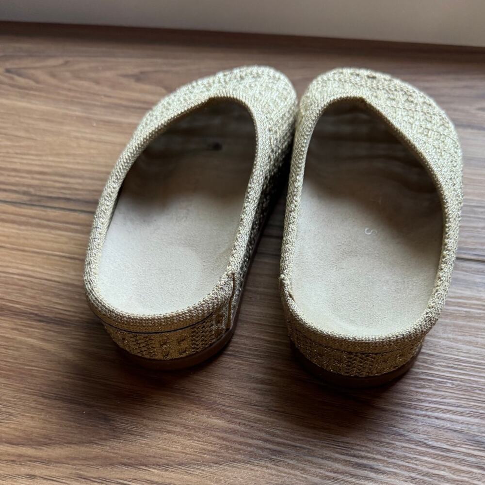 Rothy's The Casual Clog in Powder Crochet Size 5 - Picture 6 of 7